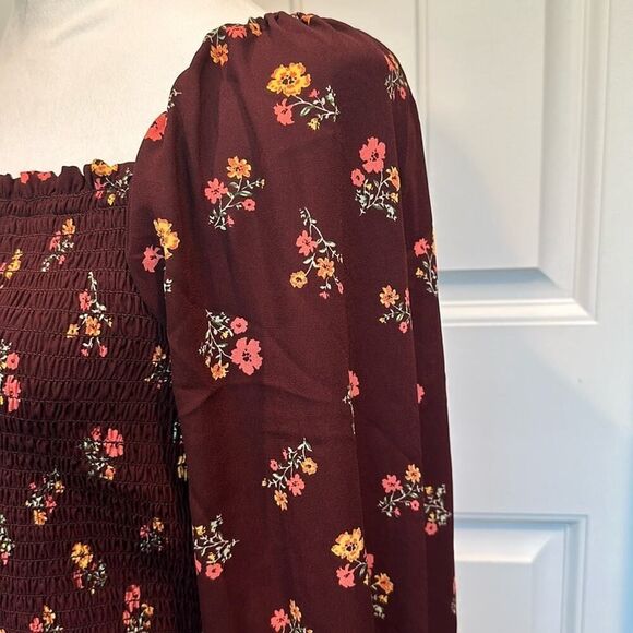 Love Tree Boho/Vintage Floral Smocked Crop Top NWOT - Picture 4 of 7